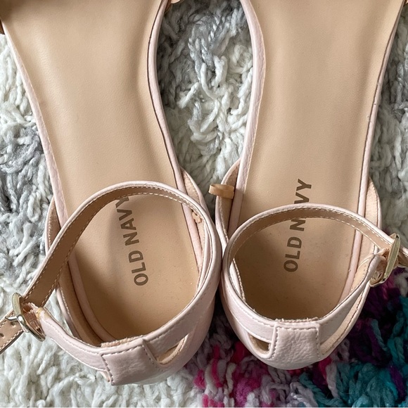 Old Navy Women's Pink Floral Flats - Size 8 - Picture 4 of 6